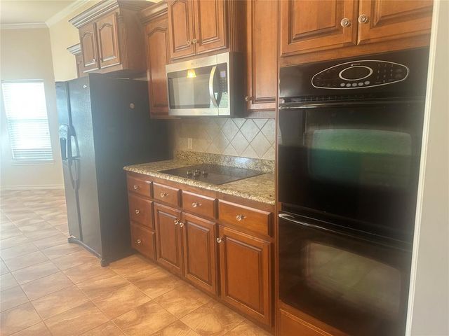 11824 Bellhurst Avenue, Oklahoma City, OK 73162