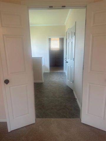 11824 Bellhurst Avenue, Oklahoma City, OK 73162