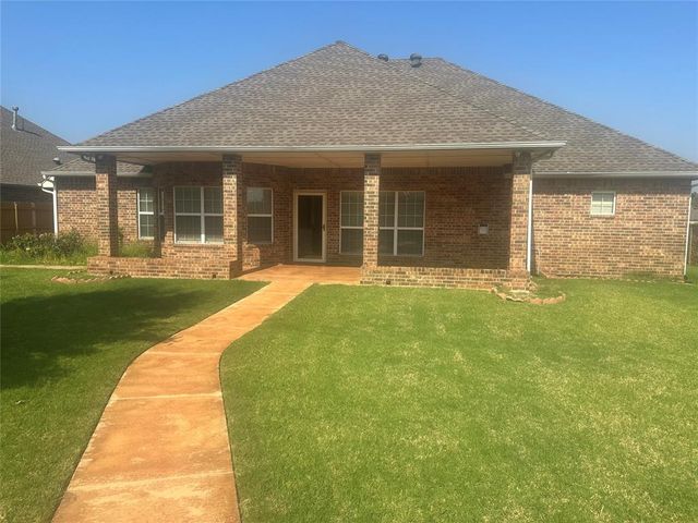 11824 Bellhurst Avenue, Oklahoma City, OK 73162