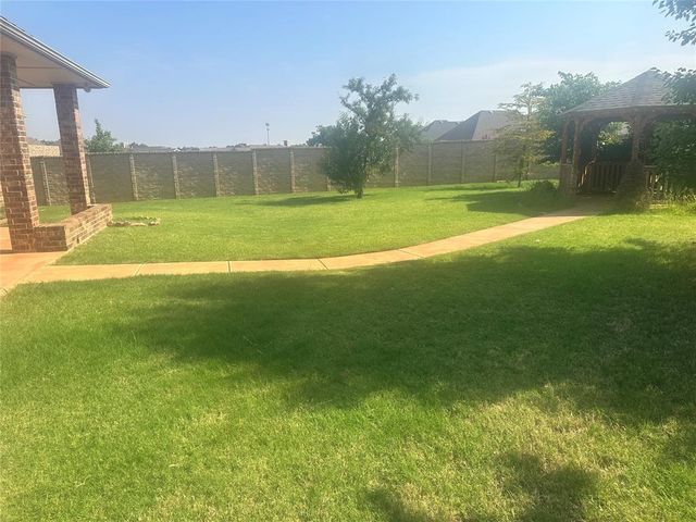 11824 Bellhurst Avenue, Oklahoma City, OK 73162