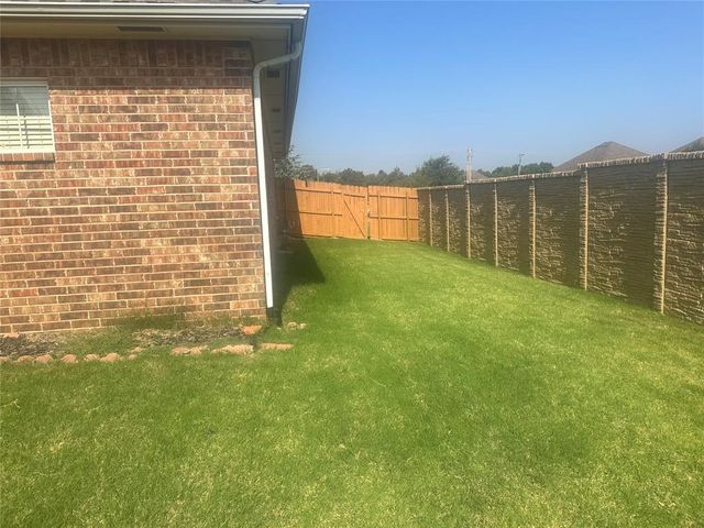 11824 Bellhurst Avenue, Oklahoma City, OK 73162