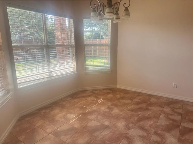 11824 Bellhurst Avenue, Oklahoma City, OK 73162