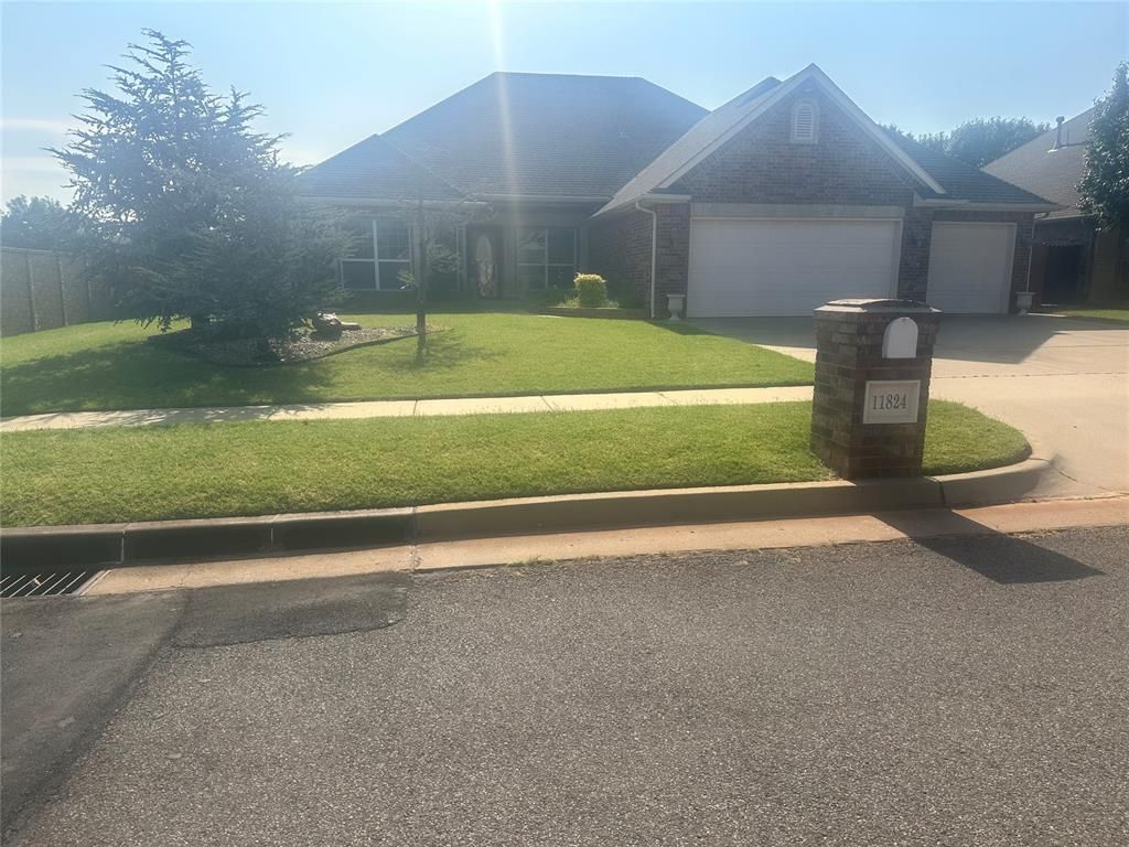 11824 Bellhurst Avenue, Oklahoma City, OK 73162