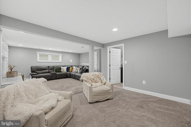 1322 IRON FORGE RD, District Heights, MD 20747
