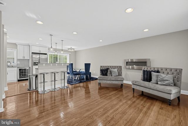 1322 IRON FORGE RD, District Heights, MD 20747
