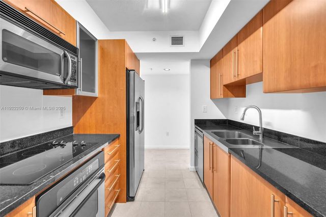 610 W Las Olas Blvd 914N, Fort Lauderdale, FL 33312