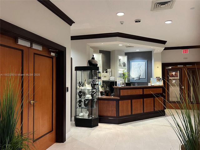 610 W Las Olas Blvd 914N, Fort Lauderdale, FL 33312