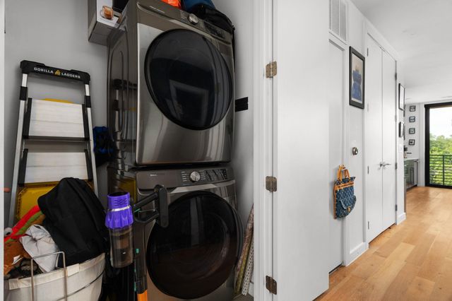 900 S 1st ST 320, Austin, TX 78704