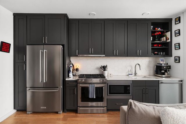 900 S 1st ST 320, Austin, TX 78704