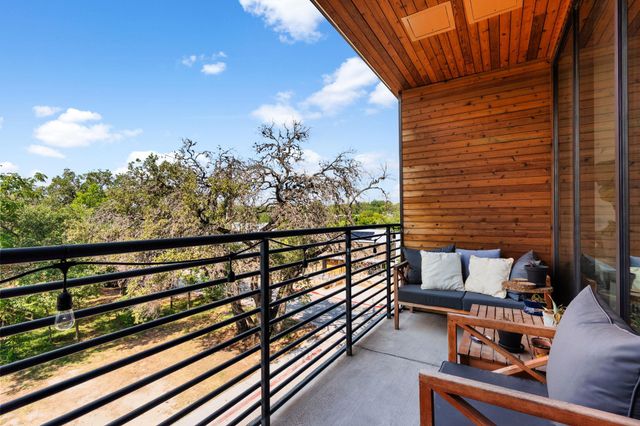 900 S 1st ST 320, Austin, TX 78704