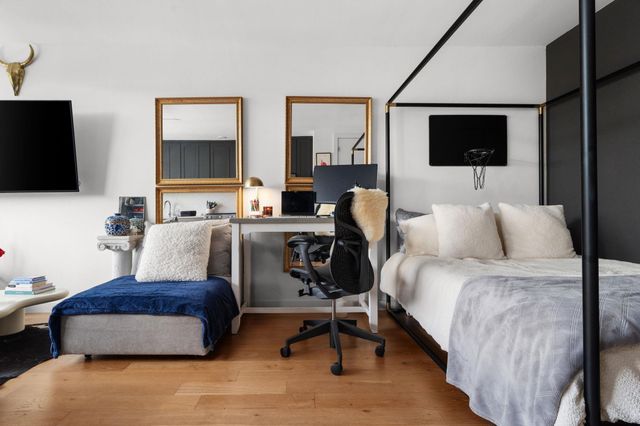 900 S 1st ST 320, Austin, TX 78704