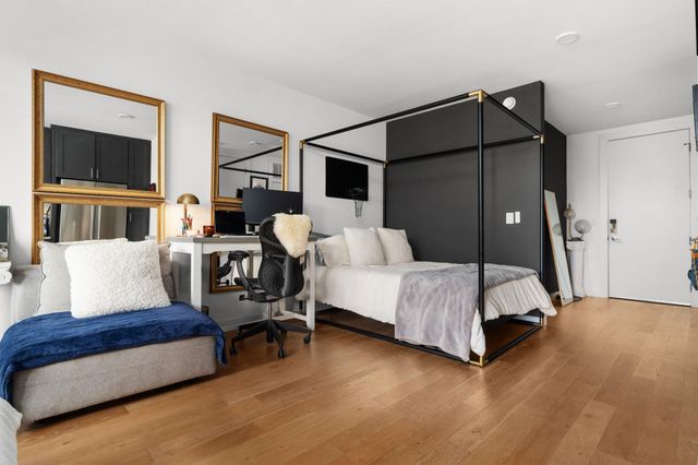 900 S 1st ST 320, Austin, TX 78704