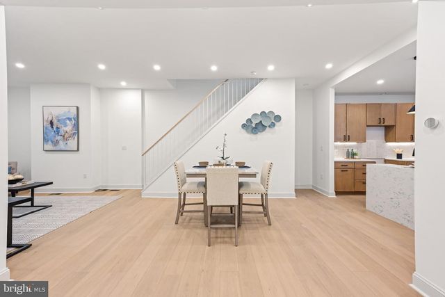 240 W EARLHAM TER, Philadelphia, PA 19144