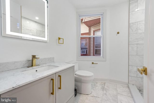 240 W EARLHAM TER, Philadelphia, PA 19144