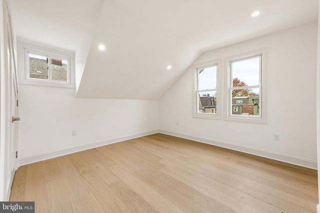240 W EARLHAM TER, Philadelphia, PA 19144
