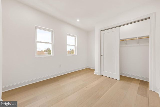 240 W EARLHAM TER, Philadelphia, PA 19144
