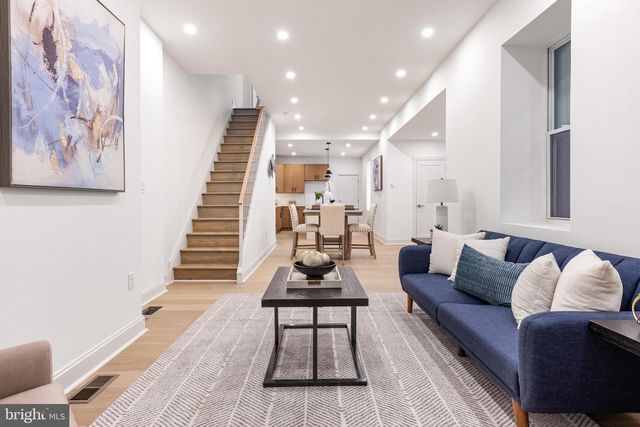 240 W EARLHAM TER, Philadelphia, PA 19144