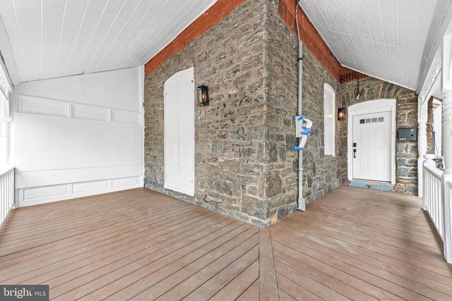 240 W EARLHAM TER, Philadelphia, PA 19144