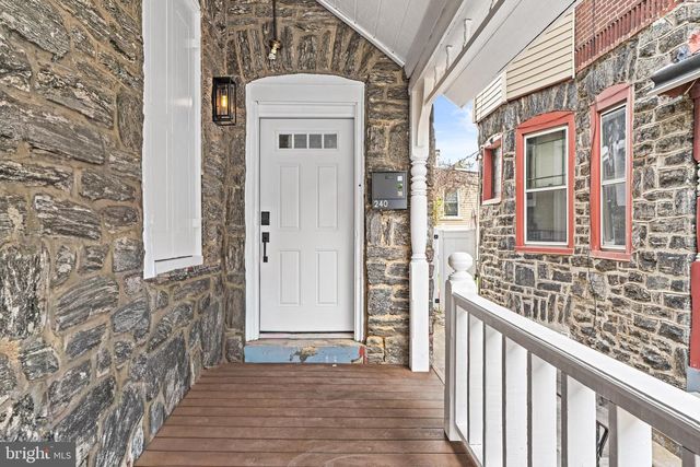240 W EARLHAM TER, Philadelphia, PA 19144