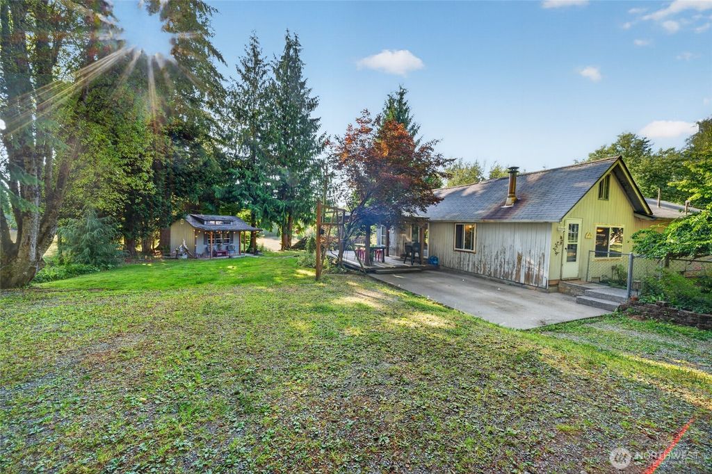 22588 Grip Road, Sedro Woolley, WA 98284