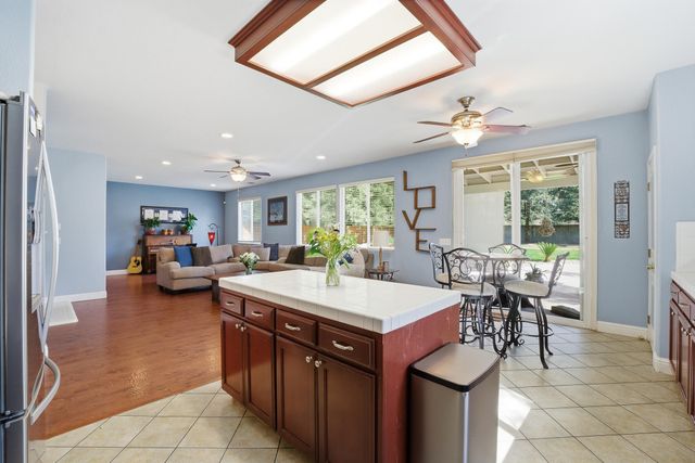 1612 Maduro Street, Tulare, CA 93274