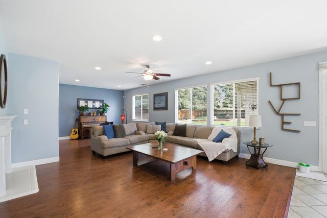 1612 Maduro Street, Tulare, CA 93274