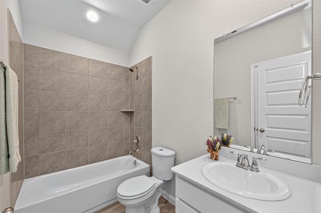 2322 E Winding Pines Drive, Tomball, TX 77375