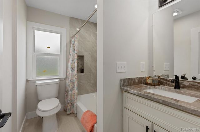 32443 Florence Street, Garden City, MI 48135
