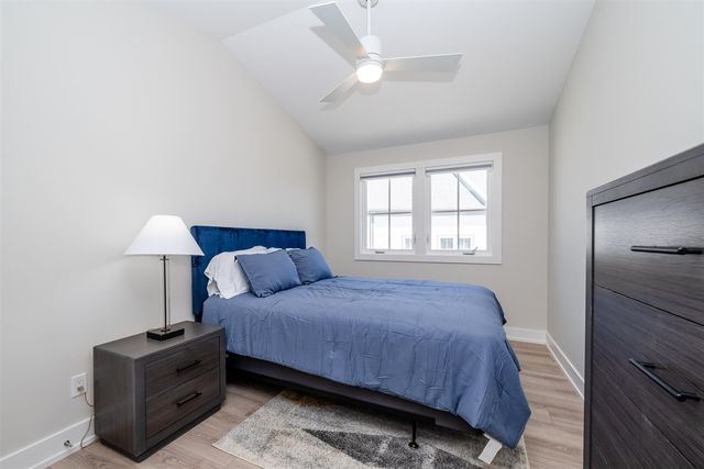 917 Harbor Dr E, Saint Joseph, MI 49085