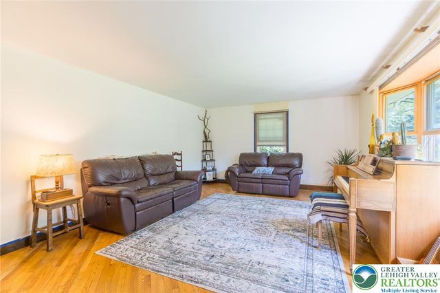 255 Park Drive, Nockamixon Twp, PA 18930