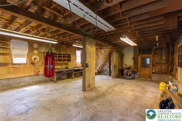 255 Park Drive, Nockamixon Twp, PA 18930