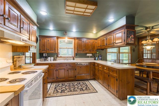 255 Park Drive, Nockamixon Twp, PA 18930