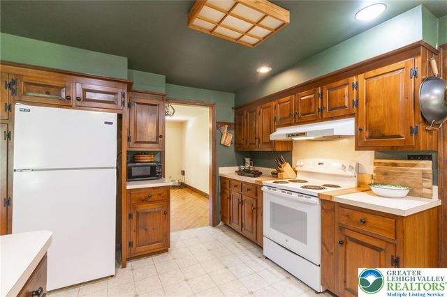 255 Park Drive, Nockamixon Twp, PA 18930