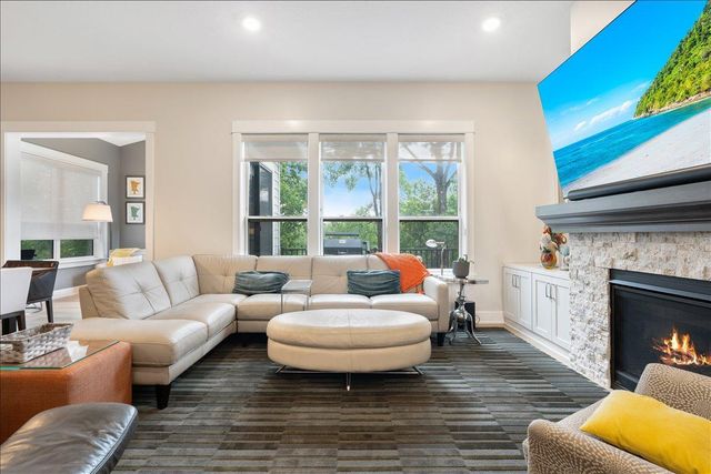 16377 Glory Lane, Eden Prairie, MN 55344