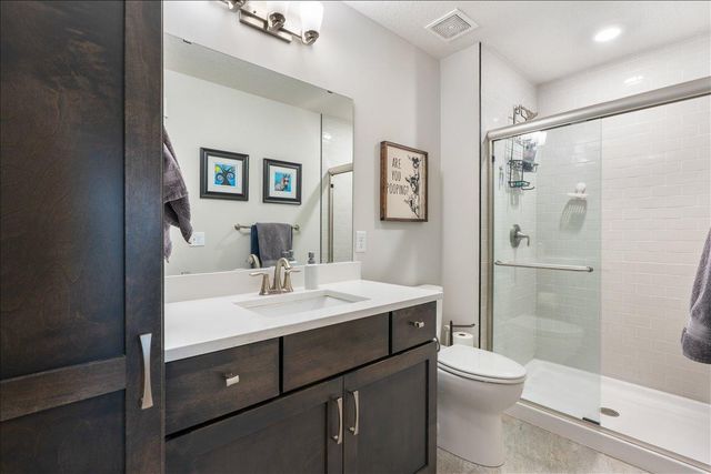 16377 Glory Lane, Eden Prairie, MN 55344
