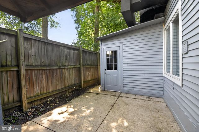 1727 FORESTVILLE RD, Edgewater, MD 21037