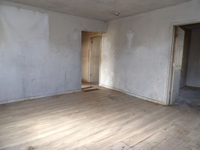 1747 S Santa Fe Ave, Wichita, KS 67211