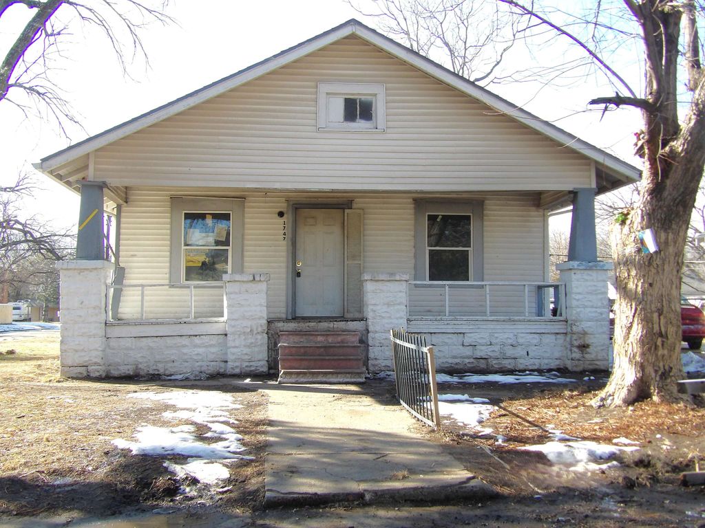 1747 S Santa Fe Ave, Wichita, KS 67211
