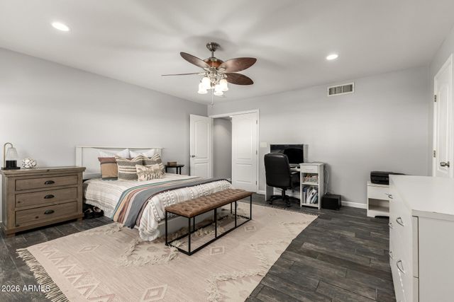 2031 W HAZELWOOD Parkway, Phoenix, AZ 85015