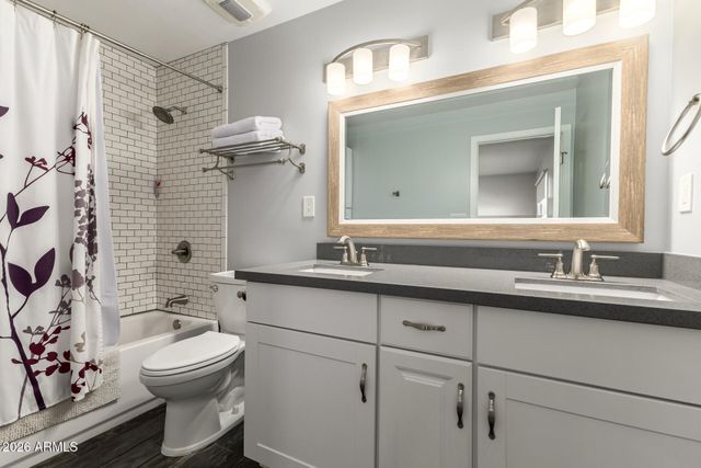 2031 W HAZELWOOD Parkway, Phoenix, AZ 85015