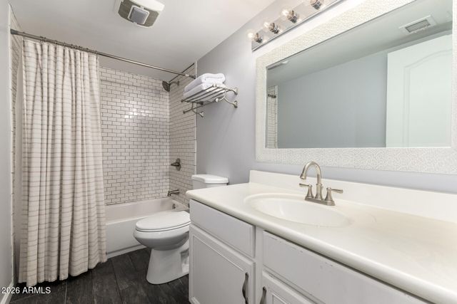 2031 W HAZELWOOD Parkway, Phoenix, AZ 85015