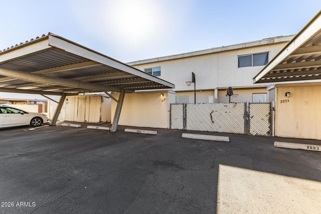 2031 W HAZELWOOD Parkway, Phoenix, AZ 85015