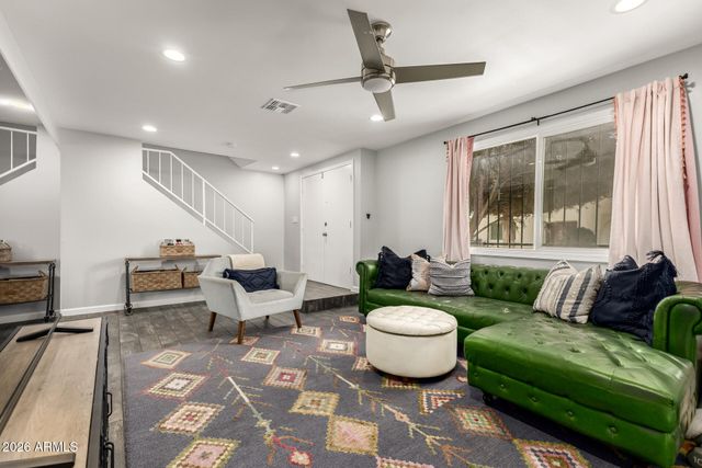 2031 W HAZELWOOD Parkway, Phoenix, AZ 85015