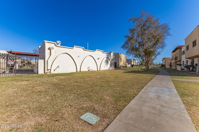 2031 W HAZELWOOD Parkway, Phoenix, AZ 85015