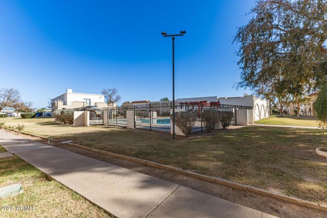 2031 W HAZELWOOD Parkway, Phoenix, AZ 85015