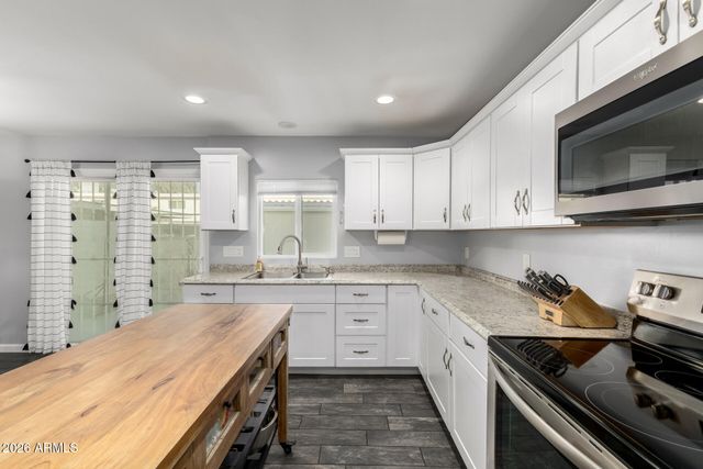 2031 W HAZELWOOD Parkway, Phoenix, AZ 85015