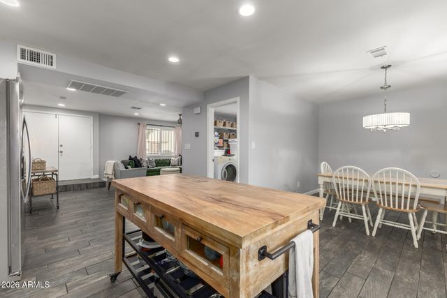 2031 W HAZELWOOD Parkway, Phoenix, AZ 85015