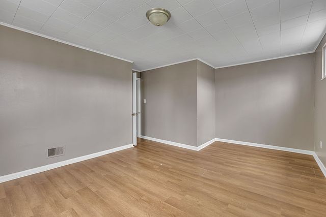 1216 Beaver Rd, Ambridge, PA 15003