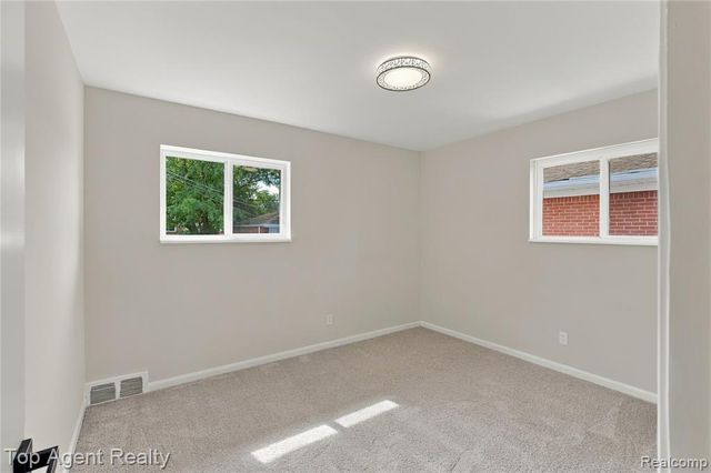 17716 Veronica Avenue, Eastpointe, MI 48021