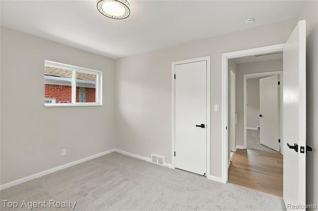 17716 Veronica Avenue, Eastpointe, MI 48021